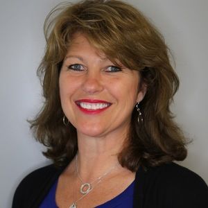 Meet your Posher, Claudia